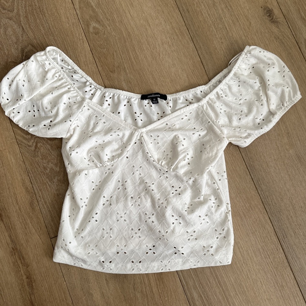 Ambiance Women's White Sweetheart Neck Smocked Puff Sleeve Eyelet Crop Top M